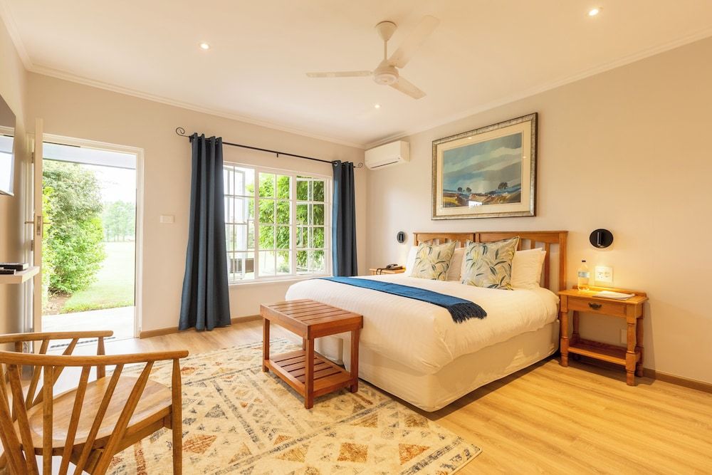 Moorcroft Manor Boutique Country Hotel Deluxe Double Room, 1 King Bed 49