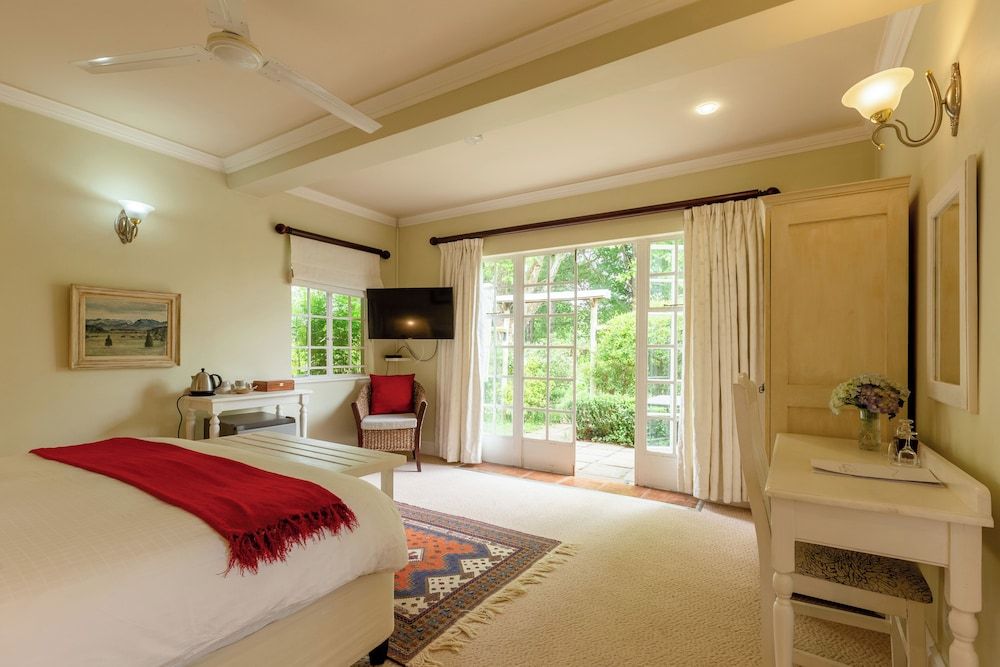 Moorcroft Manor Boutique Country Hotel Deluxe Double Room, 1 King Bed 91