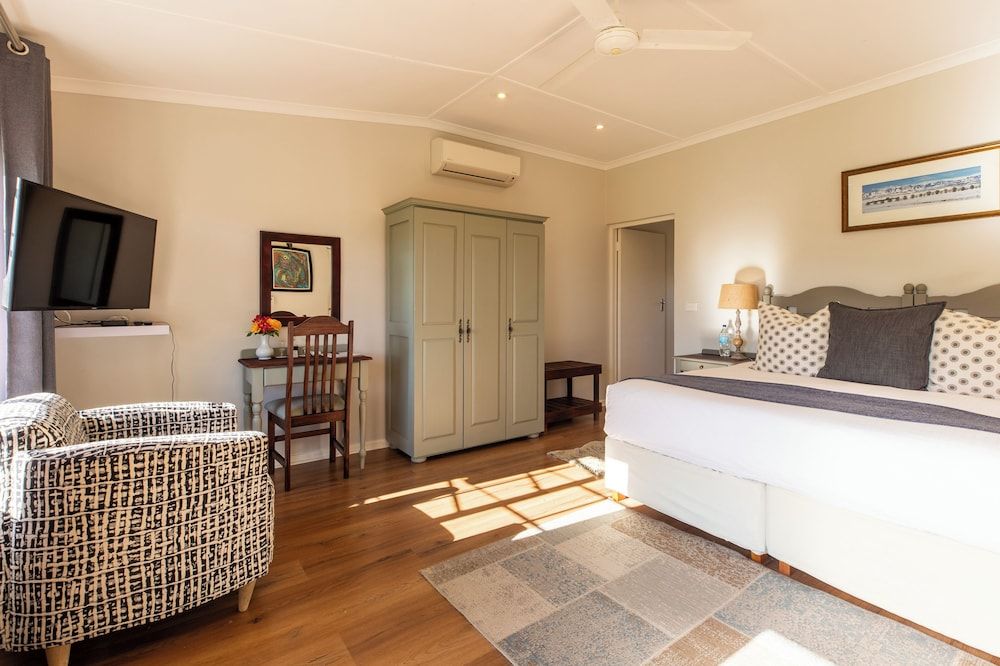 Moorcroft Manor Boutique Country Hotel Deluxe Double Room, 1 King Bed 13