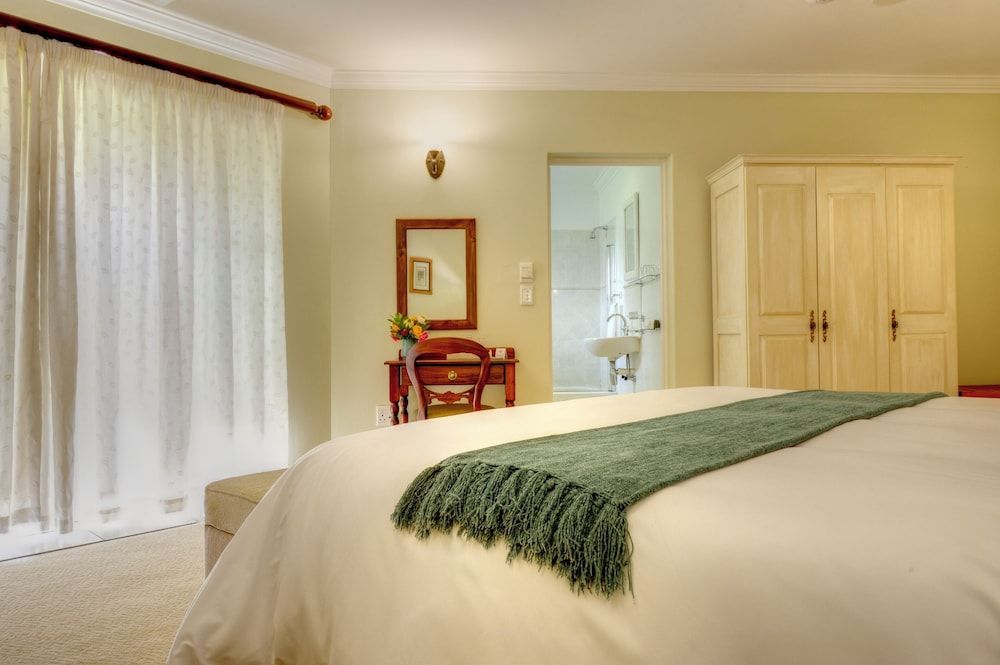 Moorcroft Manor Boutique Country Hotel Deluxe Double Room, 1 King Bed 67