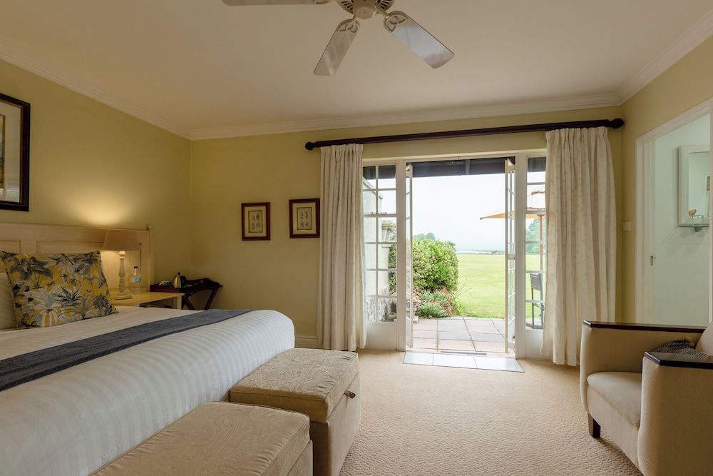 Moorcroft Manor Boutique Country Hotel Deluxe Double Room, 1 King Bed 7