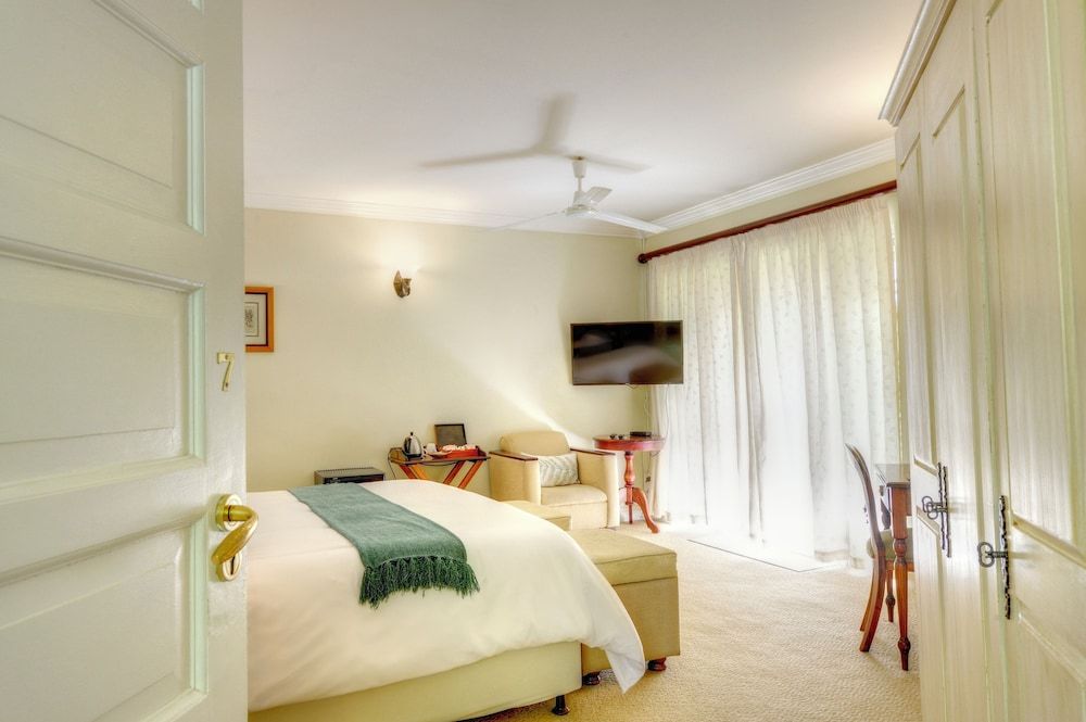 Moorcroft Manor Boutique Country Hotel Deluxe Double Room, 1 King Bed 109