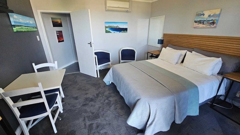 undefined Bay View Somerset West 4