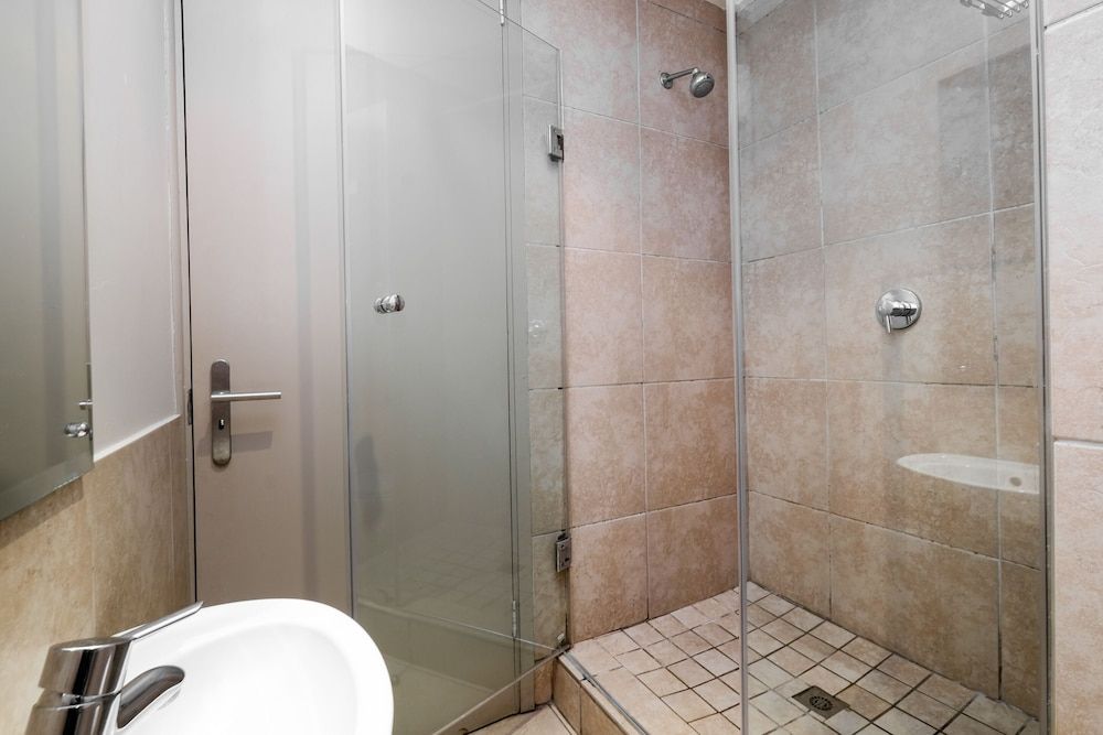 Point Waterfront Apartments Deluxe Apartment, 2 Bedrooms, Harbor View, Beachfront 12