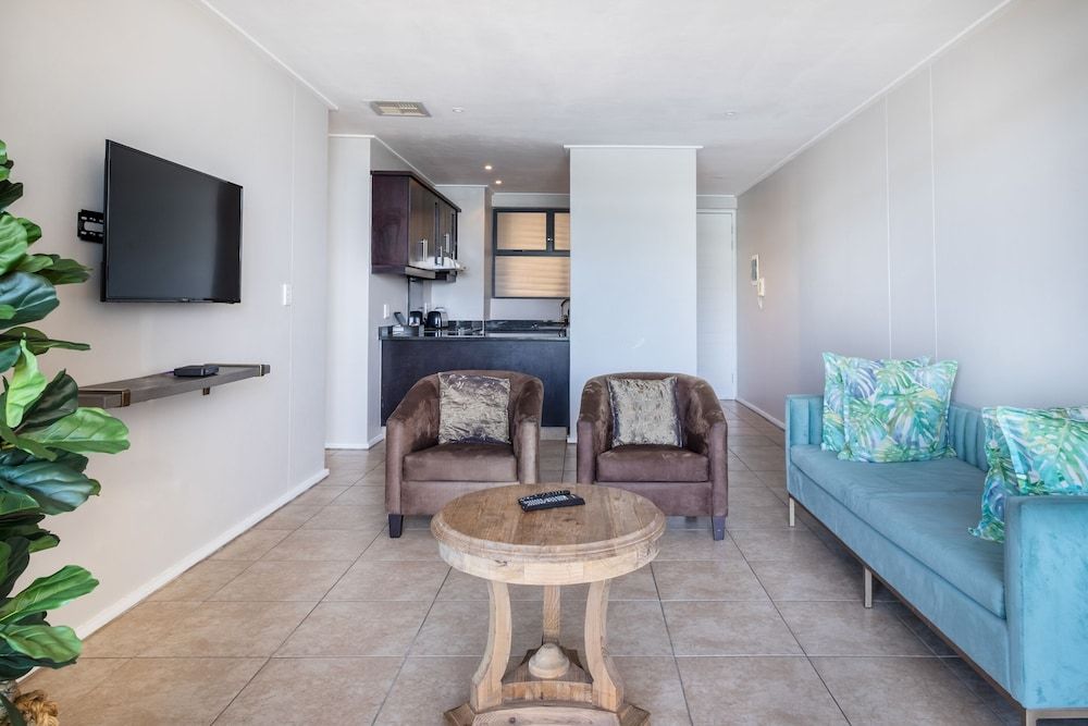 Point Waterfront Apartments Deluxe Apartment, 2 Bedrooms, Harbor View, Beachfront 15