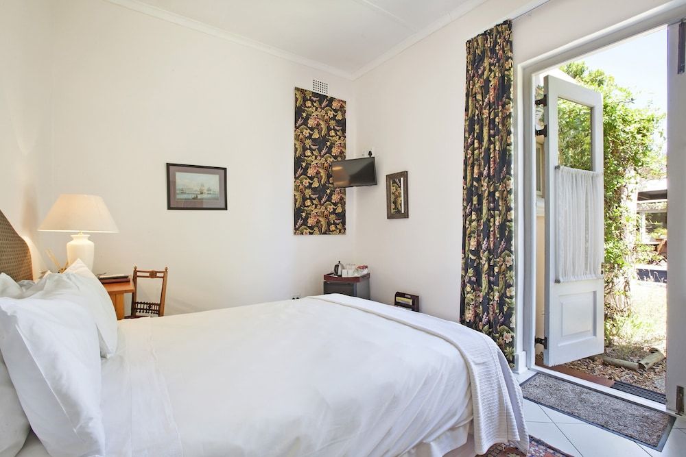 undefined Medindi Manor 10