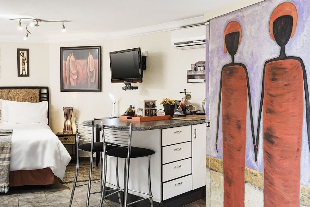 Glenda s Guest Suites Comfort Room, 1 Bedroom (Double Occupancy ) 2