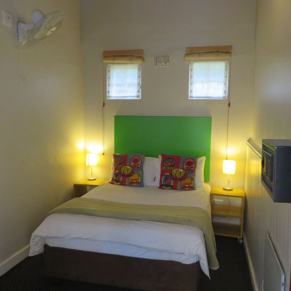 undefined Ashanti Lodge Backpackers Gardens 2