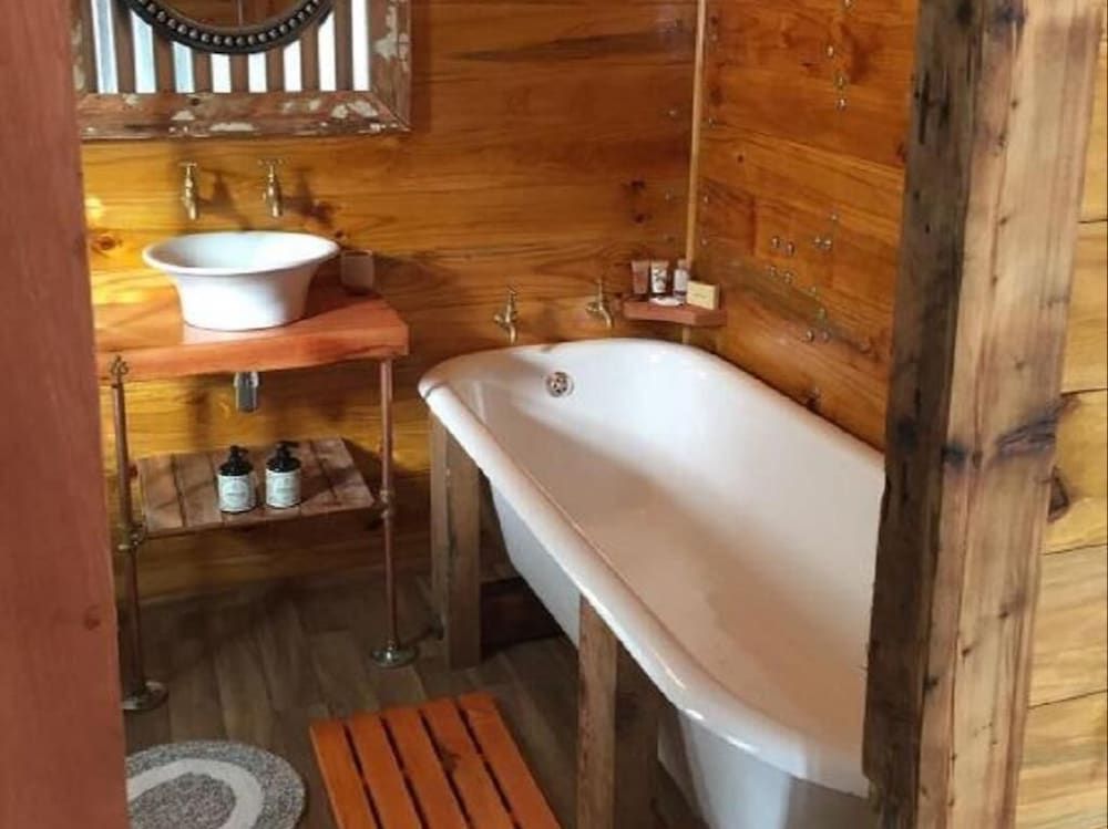 Sunbird Guest House Carriage 1 4