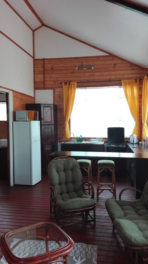 Woodland Gardens Romantic Chalet, 1 Bedroom, Non Smoking, Mountain View 5