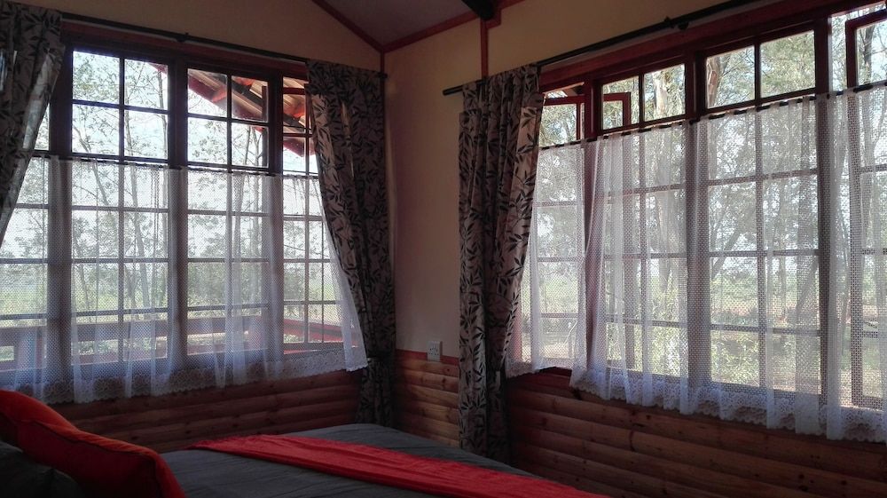 Woodland Gardens Romantic Chalet, 1 Bedroom, Non Smoking, Mountain View 3