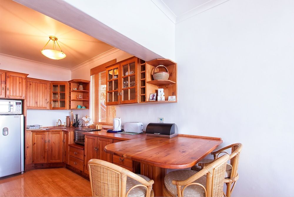 A Whale of a Time Apartment, 1 Bedroom, Sea View (Twin Penguin) 4