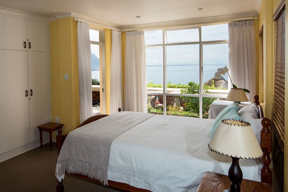 A Whale of a Time Neptune Garden Apartment 2