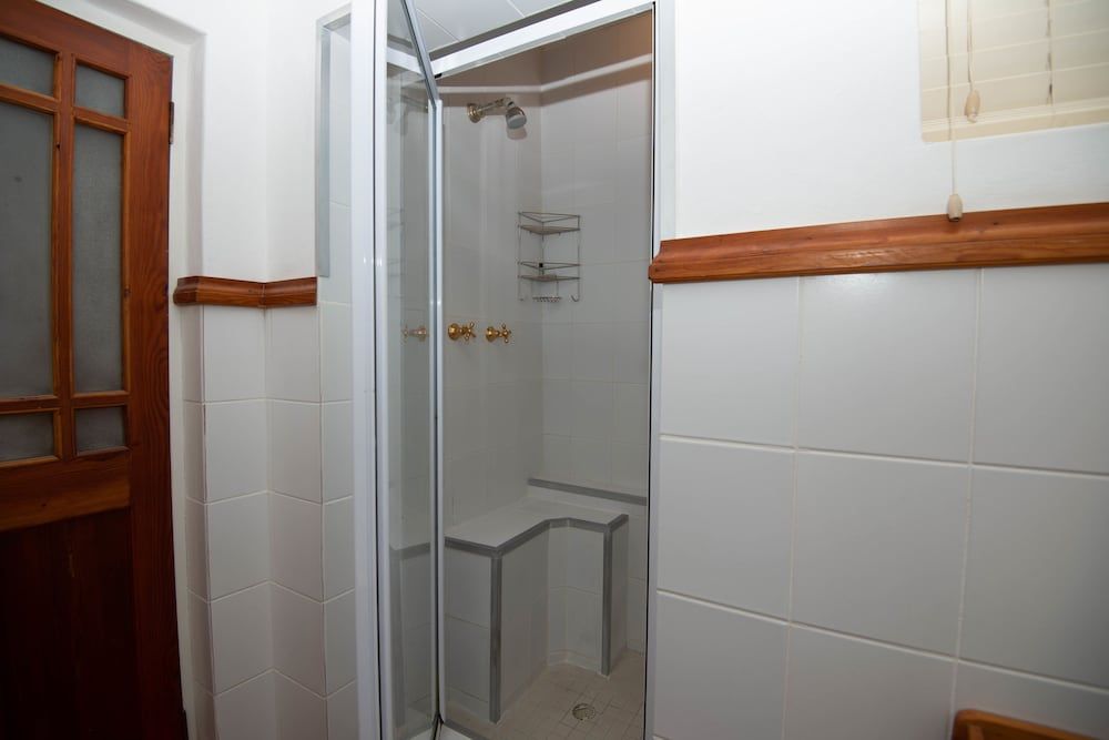 A Whale of a Time Apartment (Orca) 9