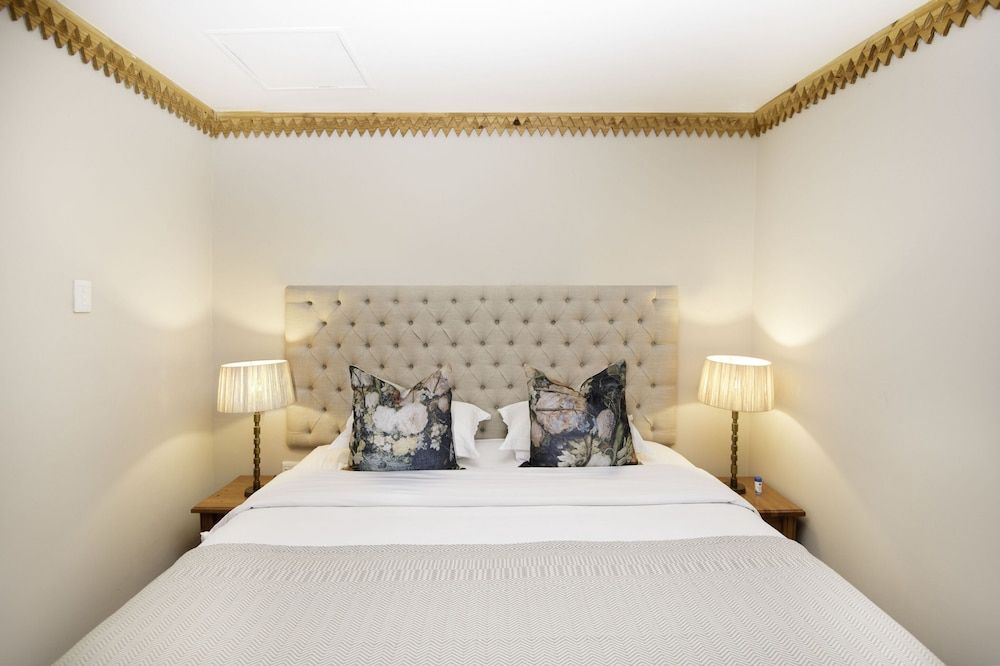 Luxury Room (9)