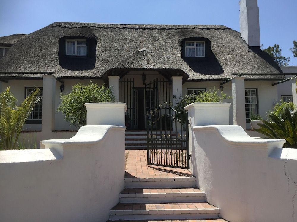 undefined Howard's End Manor 8