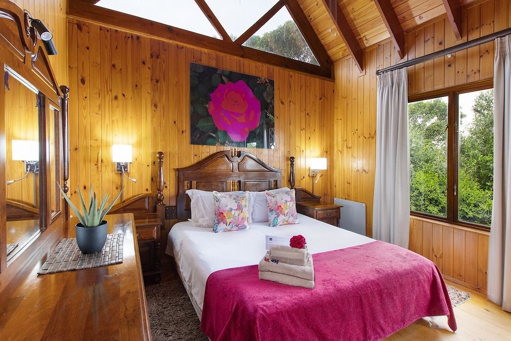 ArendsRus Country Lodge Weavers Cottage 2