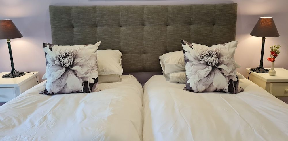 Comfort Twin Room, 2 Twin Beds, Terrace, Garden View