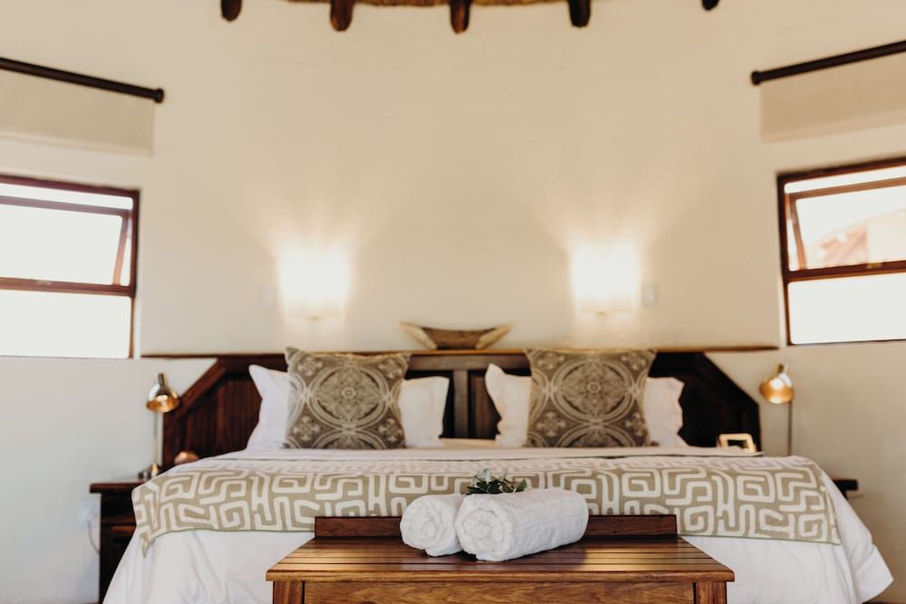 Mopane Bush Lodge Comfort Chalet 2