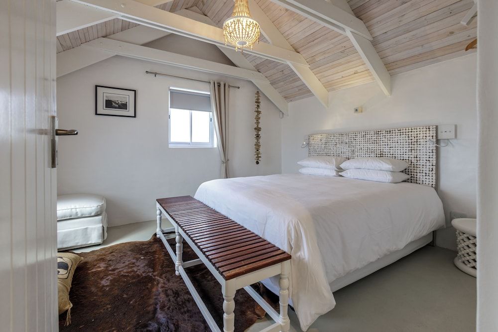 SaWestCoast & Beyond Luxury Room, 1 King Bed 2