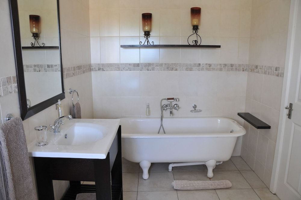 A&A Guesthouse Executive Double Room, Balcony 5