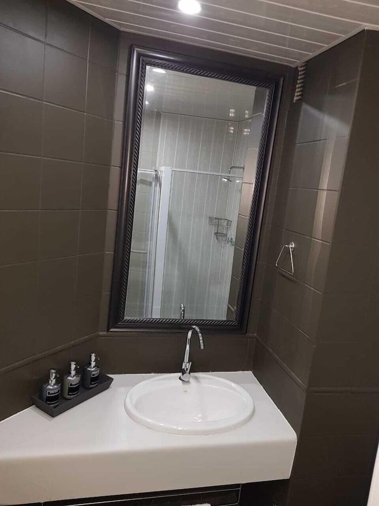 Vista ORT Standard Twin Room 4