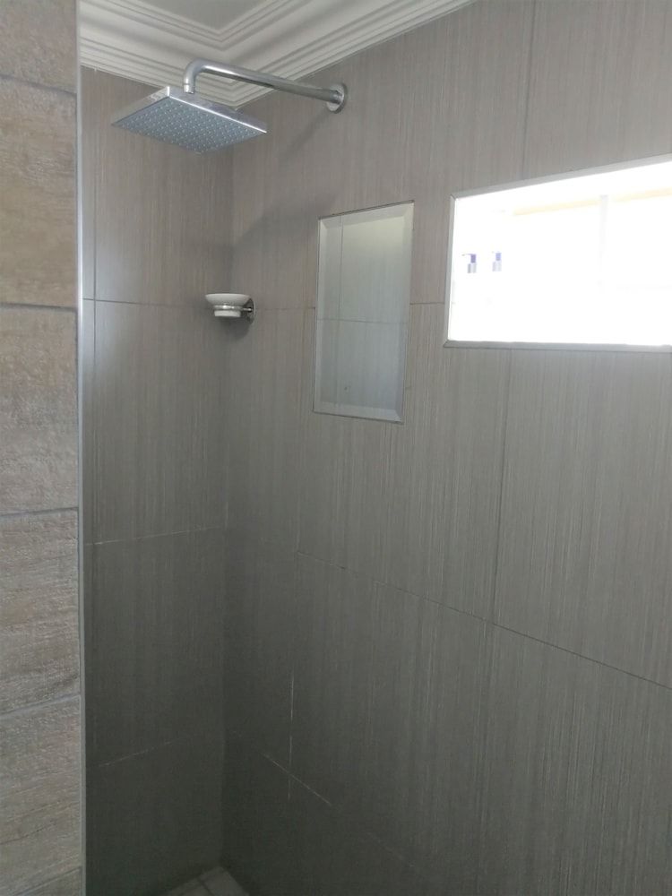 At 98 on Lynburn Guest House Executive Suite, 1 Bedroom (Executive Suite) 8