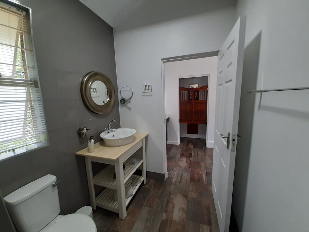 At 98 on Lynburn Guest House Luxury Suite, 1 Bedroom, Garden View 18