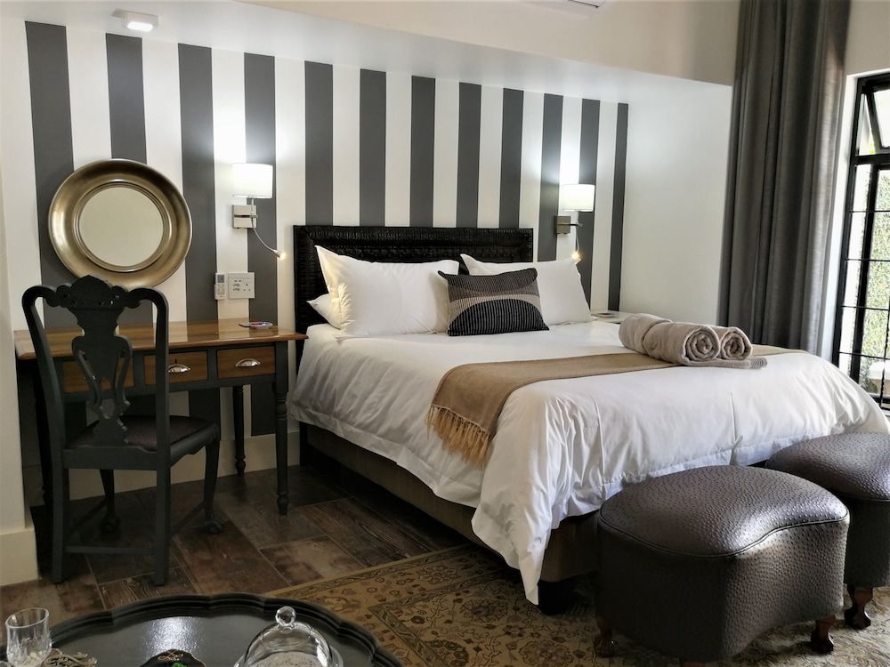 At 98 on Lynburn Guest House Luxury Suite, 1 Bedroom, Garden View 5