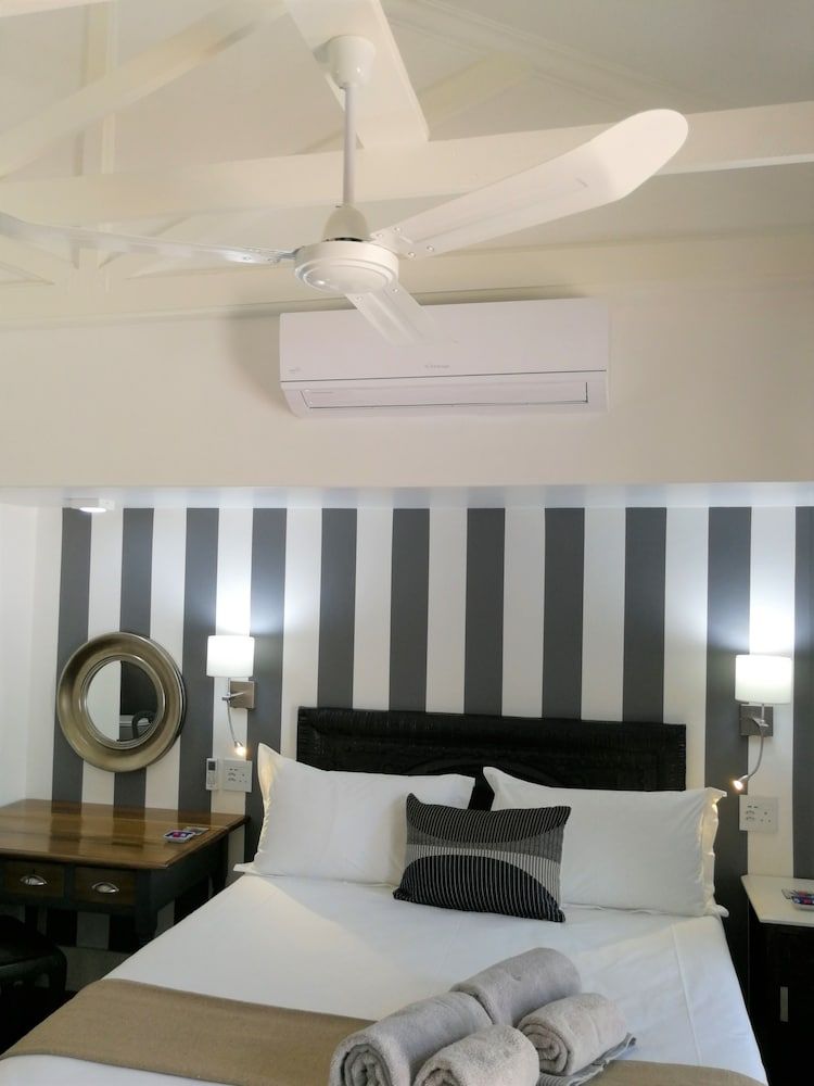 At 98 on Lynburn Guest House Luxury Suite, 1 Bedroom, Garden View 6