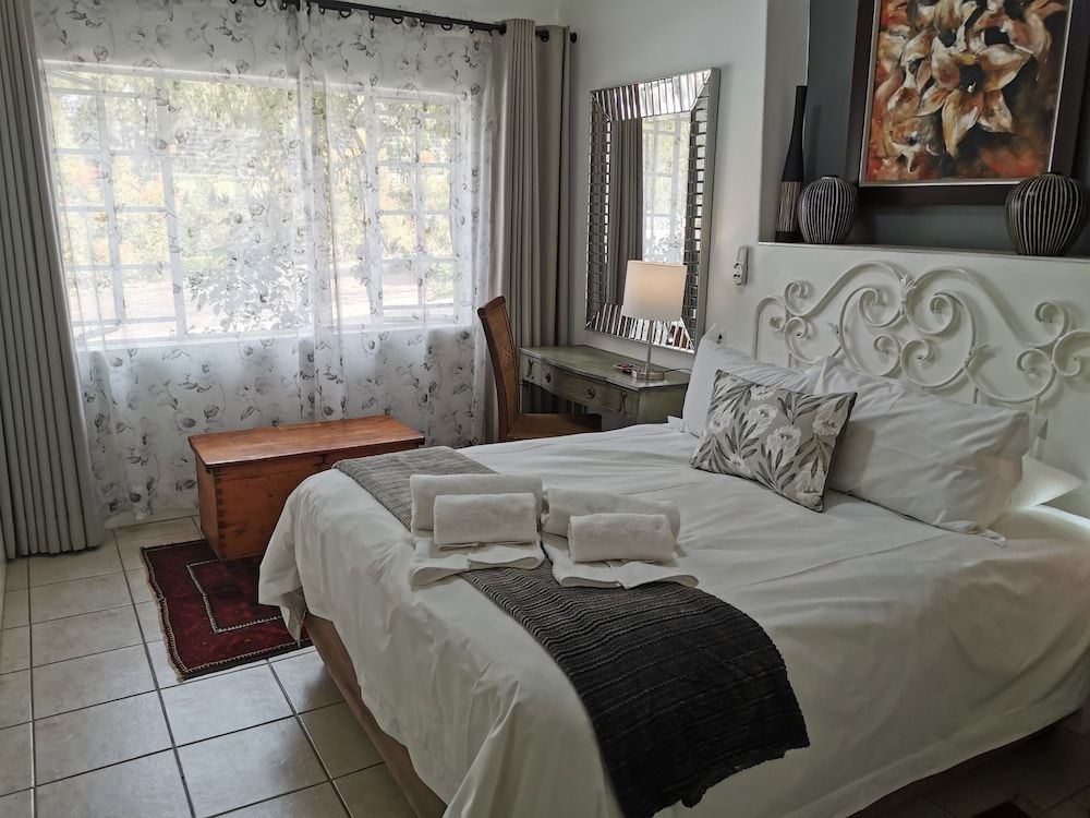 At 98 on Lynburn Guest House Family Suite, 2 Bedrooms (Two-Bedroom Suite)