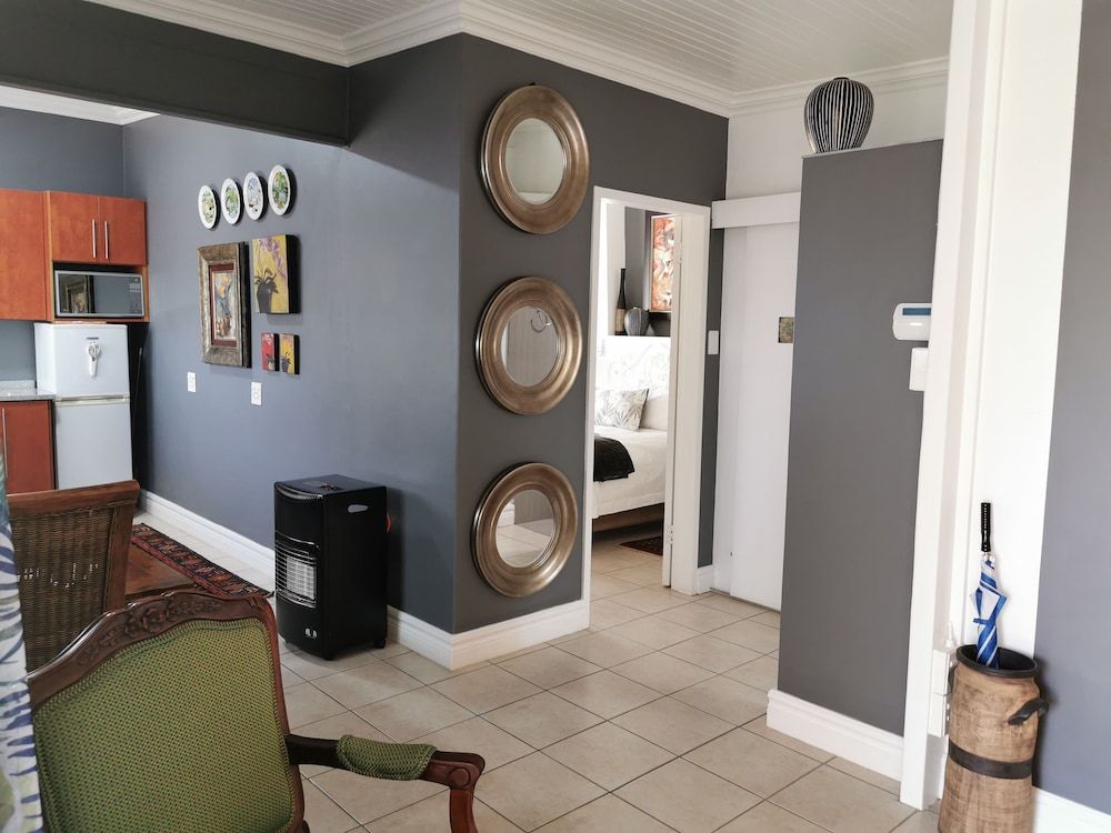 At 98 on Lynburn Guest House Family Suite, 2 Bedrooms (Two-Bedroom Suite) 8