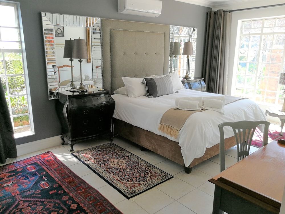 At 98 on Lynburn Guest House Executive Suite, 1 Bedroom (Executive Suite) 7