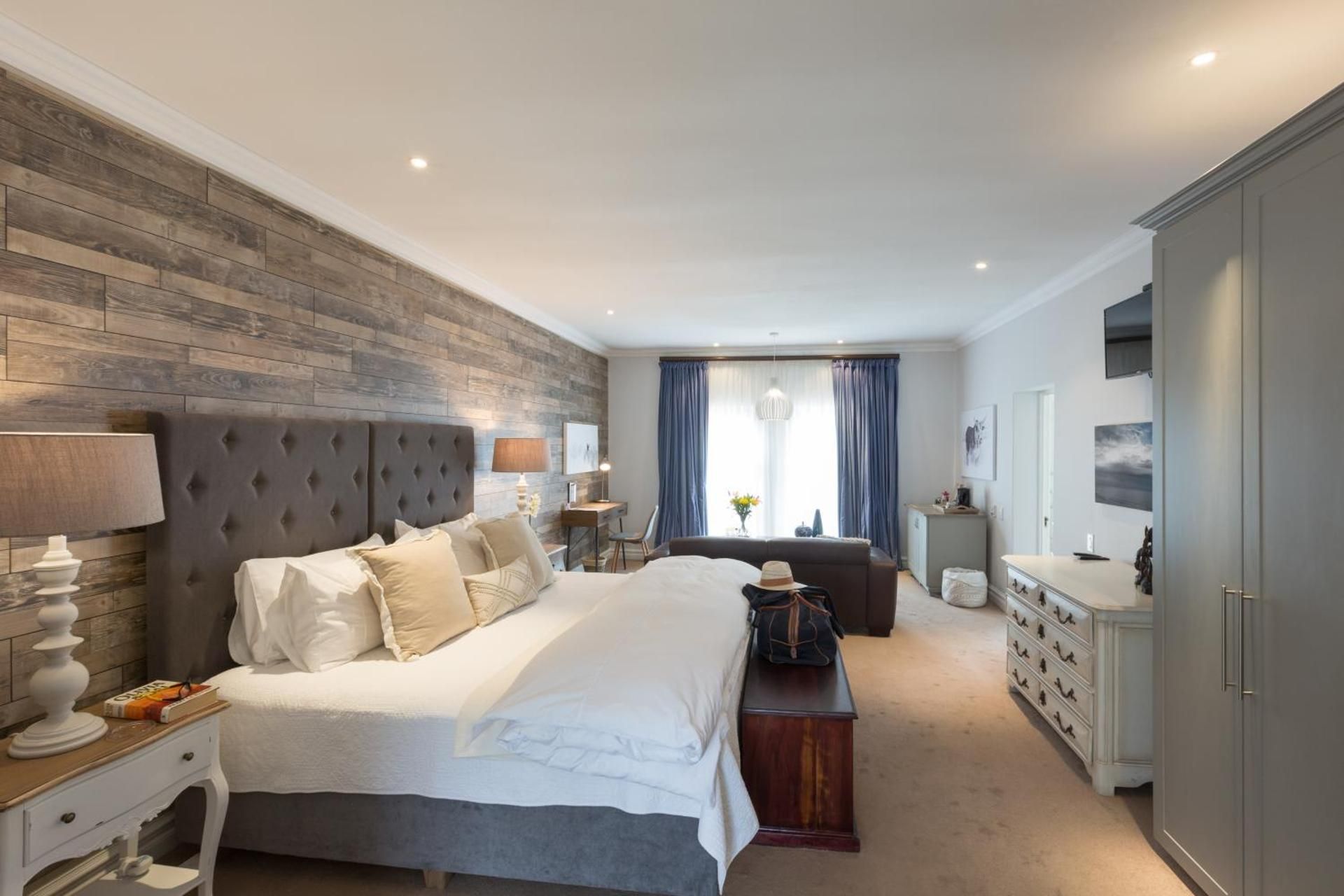 58 On Hume Deluxe King Suite 2