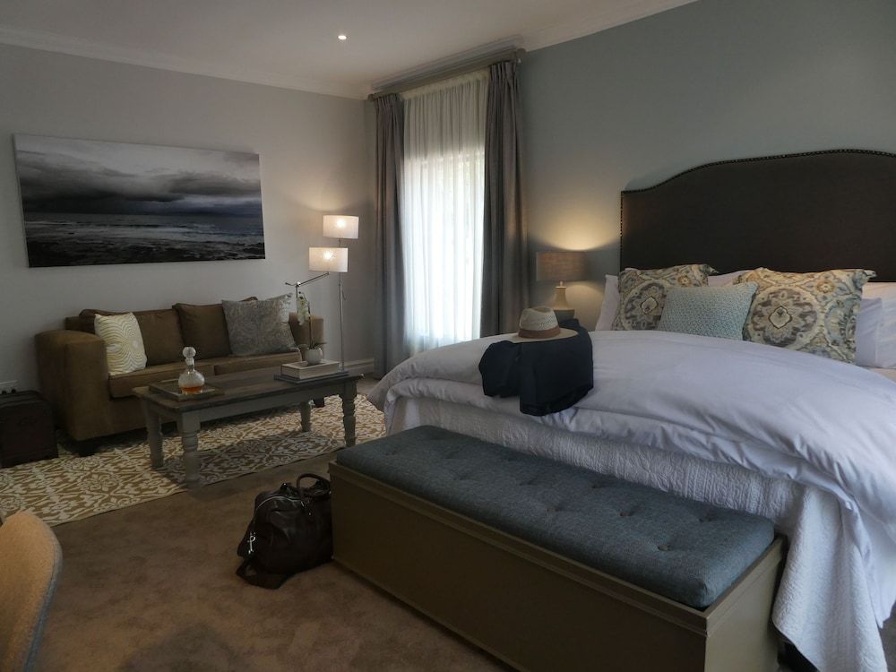 58 On Hume Junior Room, 1 King Bed 3