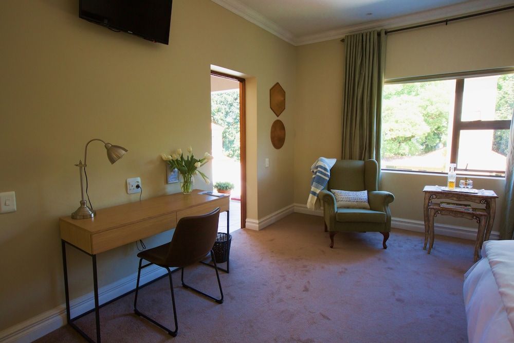 58 On Hume Junior Suite, Balcony, Garden View 3