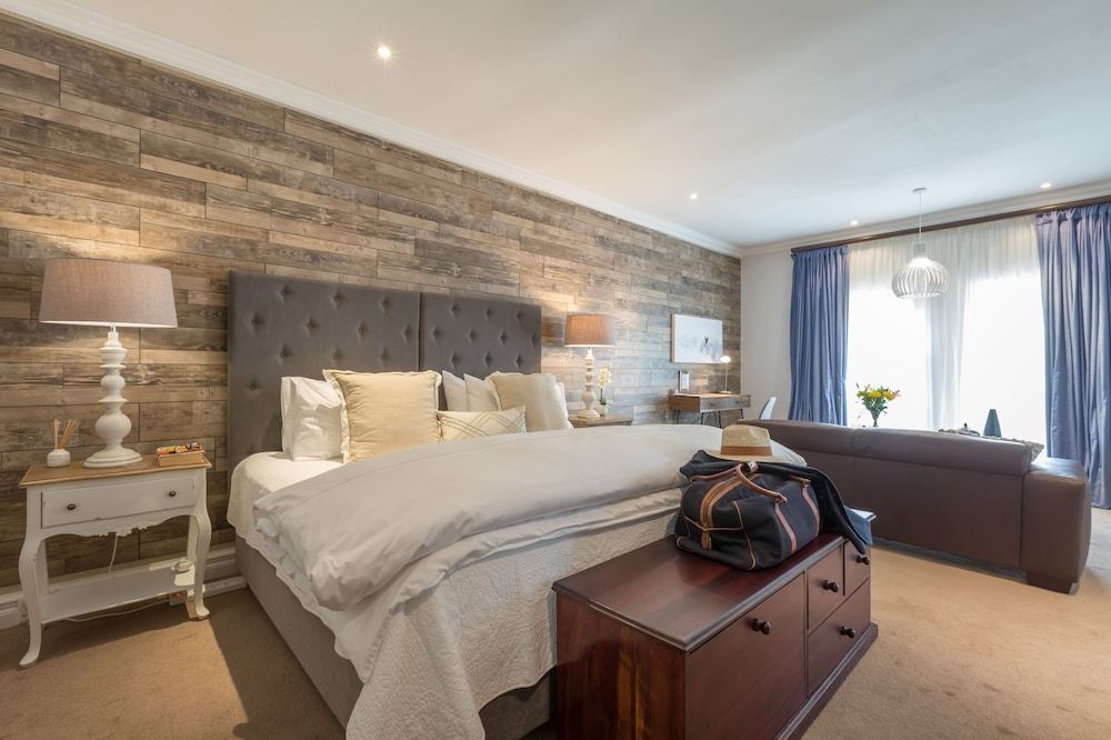 58 On Hume Executive Room, 1 King Bed 2