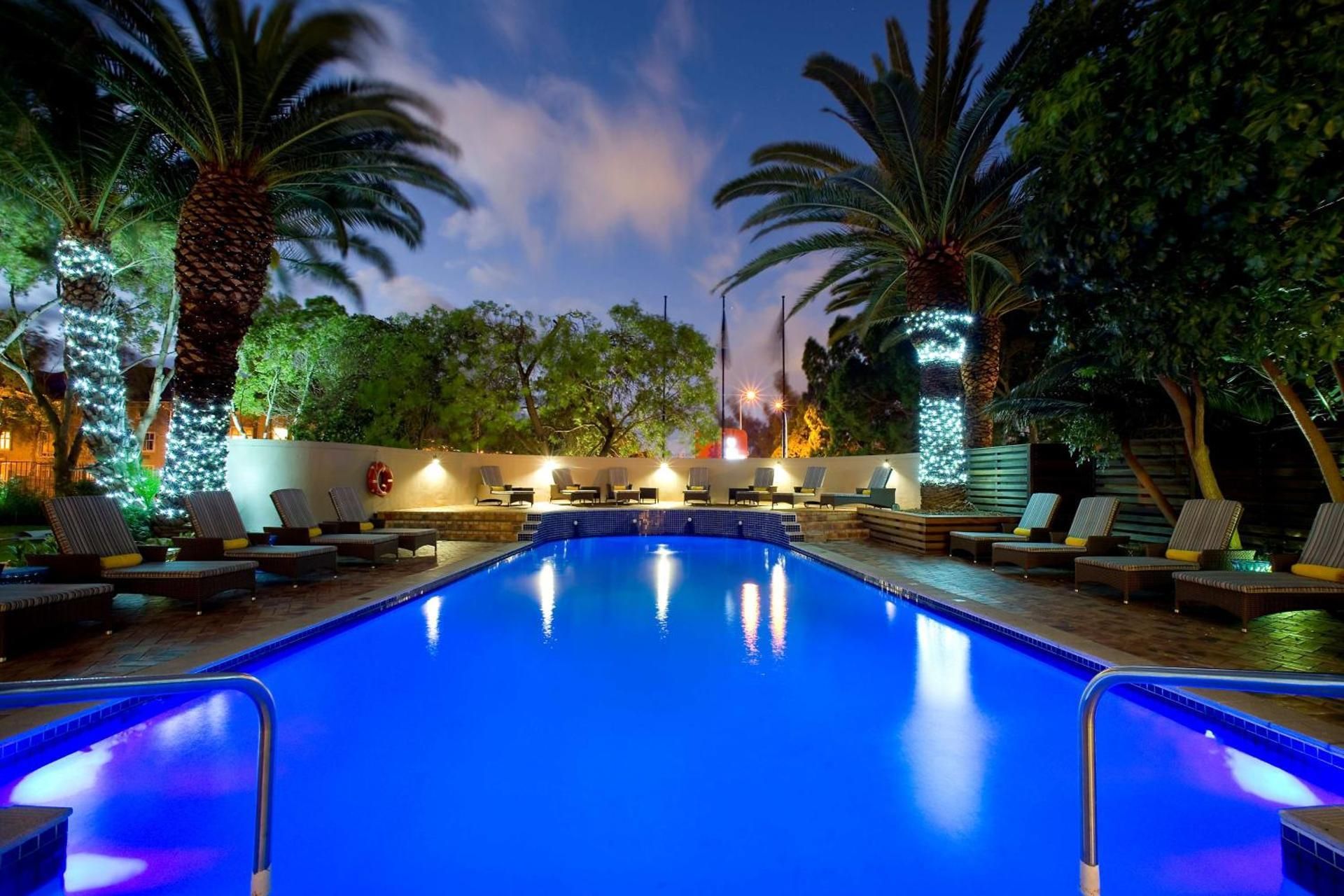 undefined SunSquare Cape Town Gardens 8