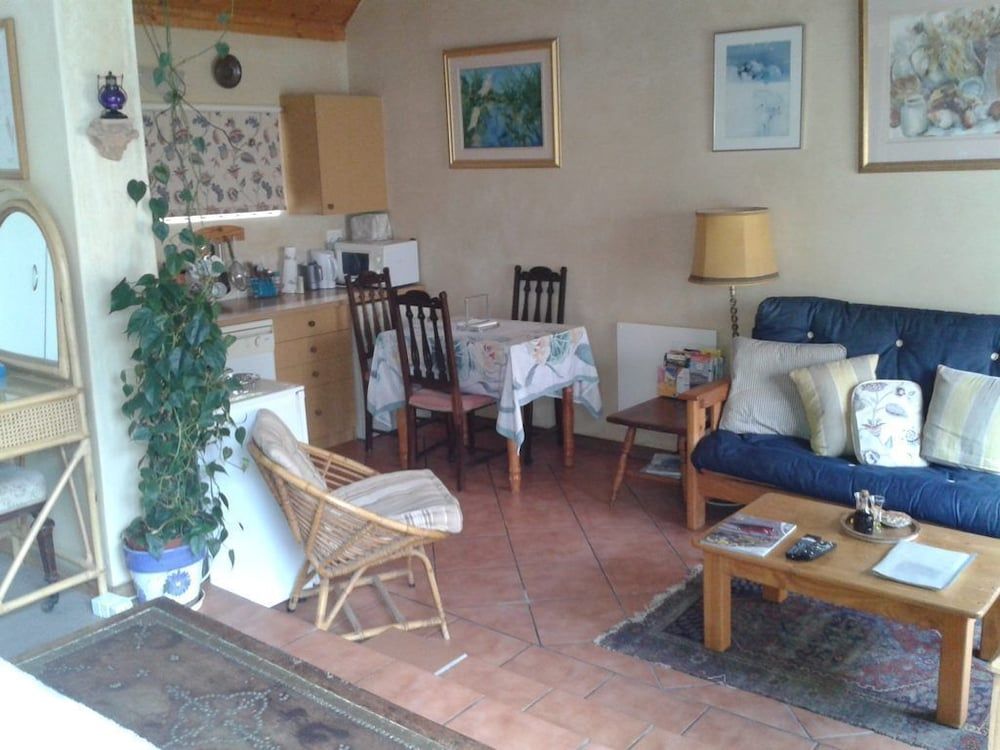 Glenhaven Guesthouse Courtyard Cottage 7