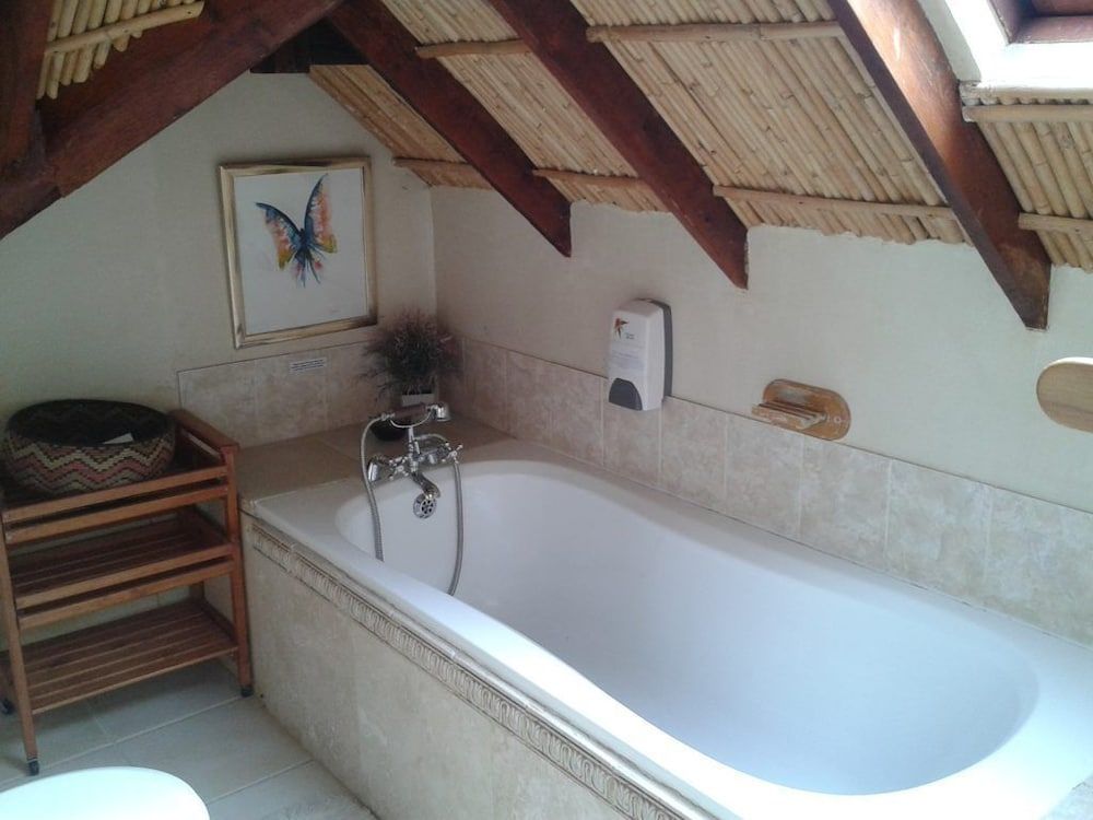 Glenhaven Guesthouse Swiss Cottage 8