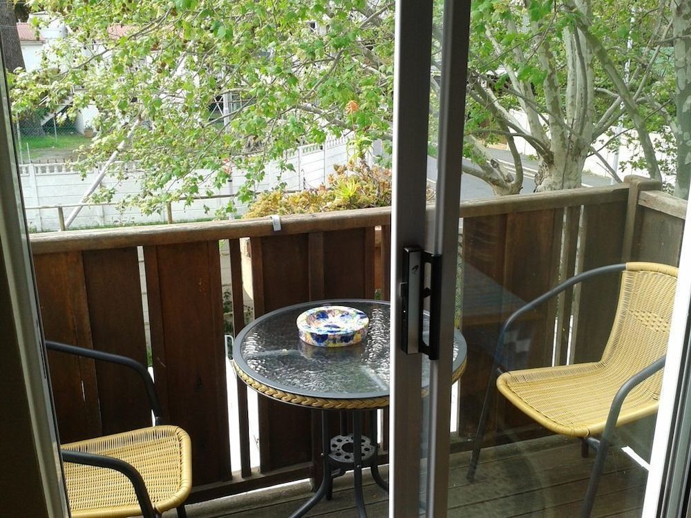 Glenhaven Guesthouse Room, Mountain View 6