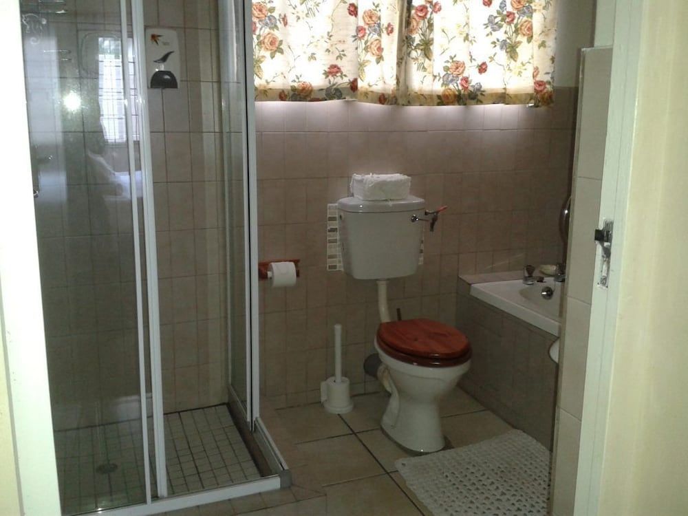 Glenhaven Guesthouse Courtyard Cottage 11