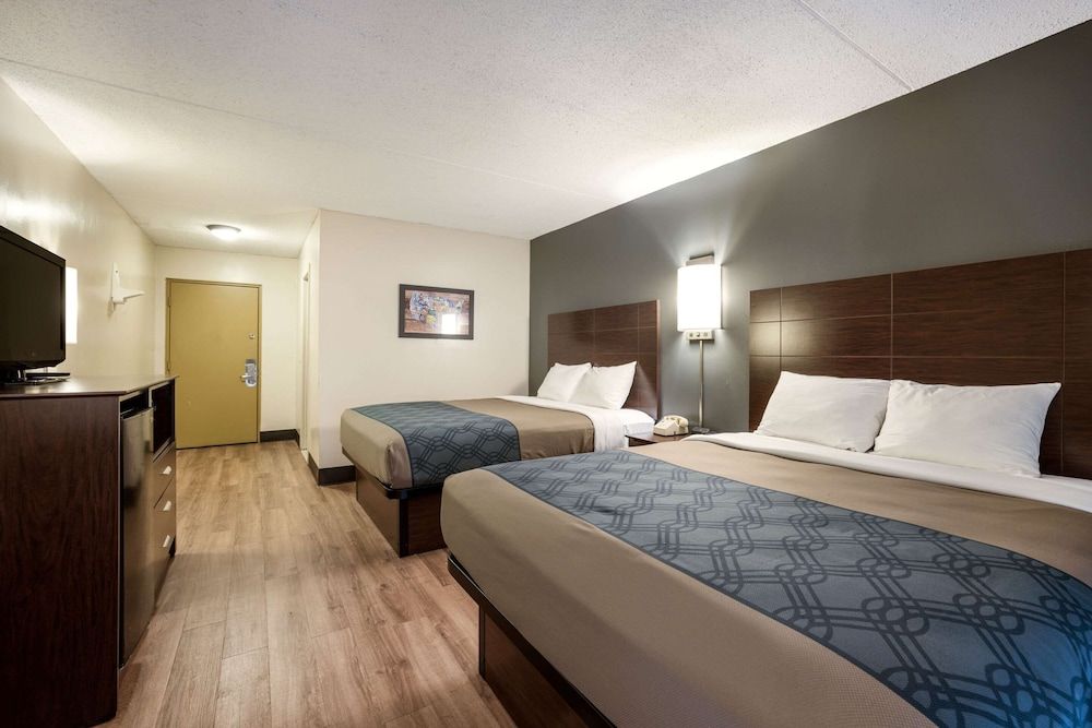 Room, 2 Queen Beds, Non Smoking (Pets Allowed)