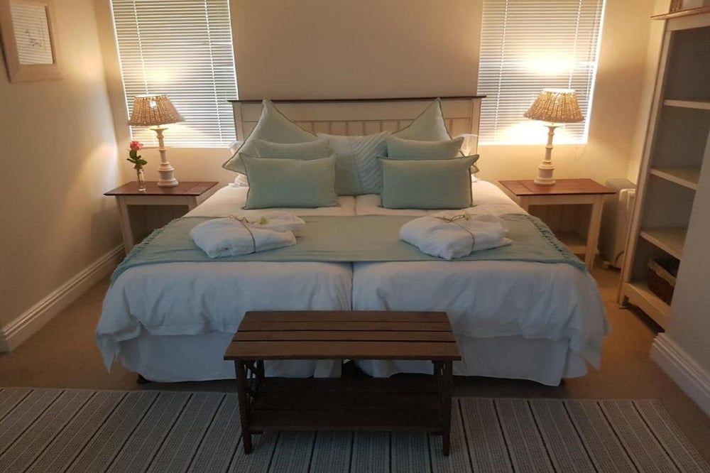 Deluxe Studio (Standard Lagoon & Sea Facing Twin)