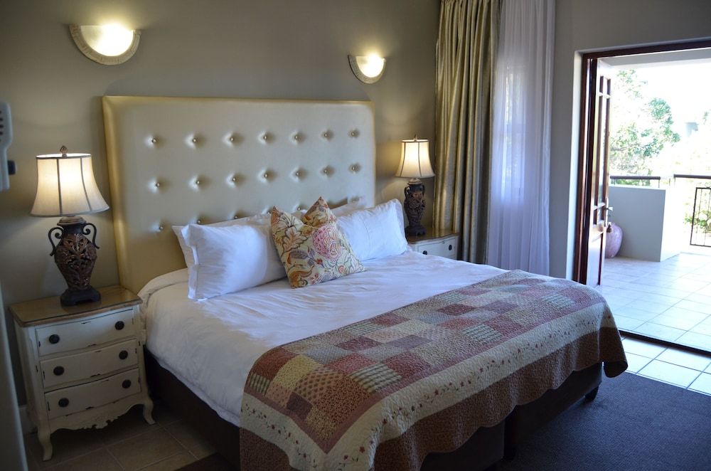 The Mandyville Classic Room 2