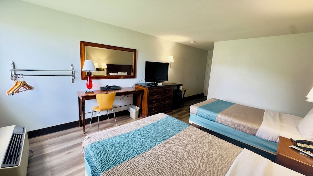 Motel 6 McGraw, NY - Cortland Standard Room, 2 Double Beds, Accessible, Non Smoking 3