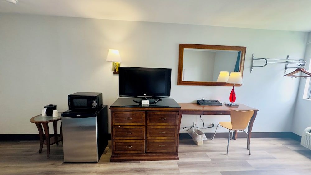 Motel 6 McGraw, NY - Cortland Standard Room, 2 Double Beds, Non Smoking 7