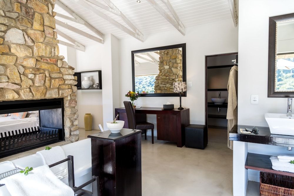 Hopewell Private Game Reserve Rhino Private Suite with Swimming Pool 15