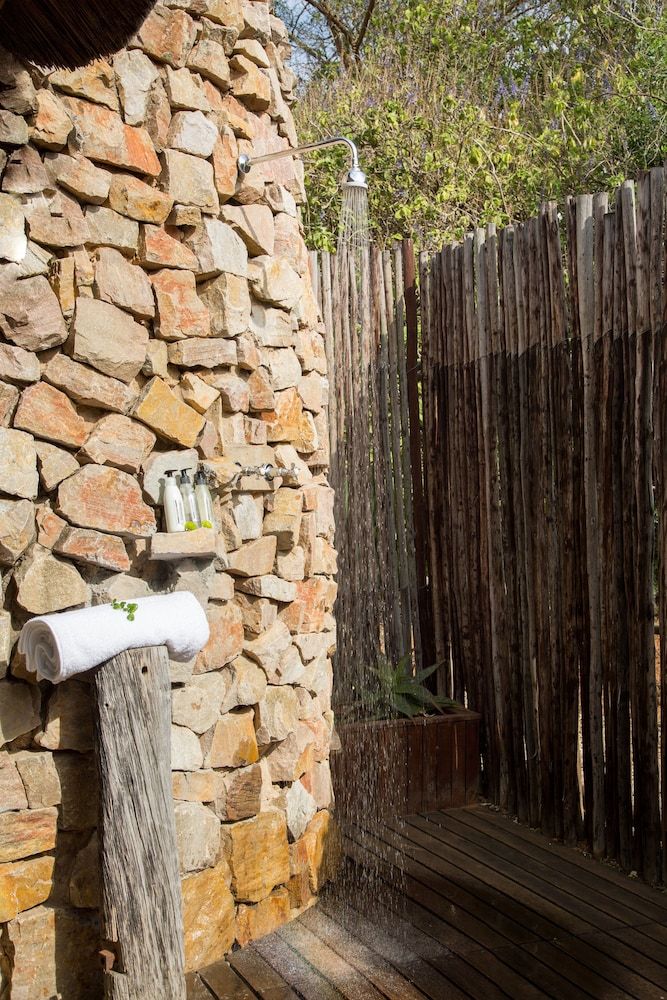 Hopewell Private Game Reserve Rhino Private Suite with Swimming Pool 7