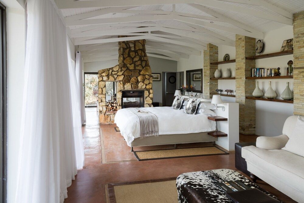 Hopewell Private Game Reserve Nguni Private Luxury Suite with Gazebo (1) 2
